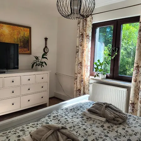 Holiday home Dom Nad Jeziorem Komorowo