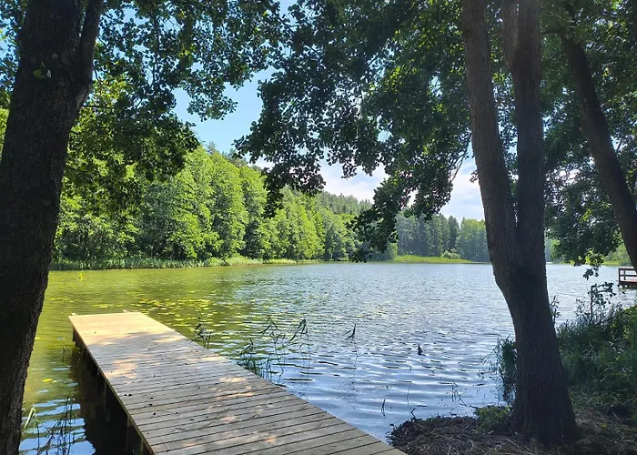 Dom Nad Jeziorem Hébergement de vacances Komorowo